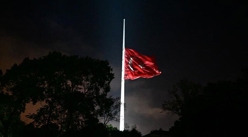 عزای عمومی در ترکیه به یاد شهید جمهور در ترکیه+عکس