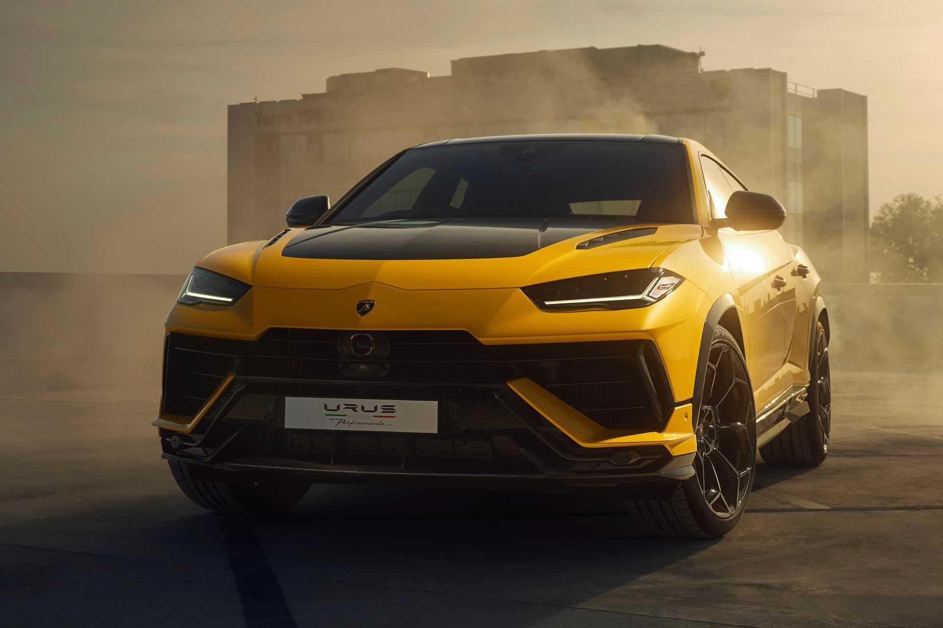 نبرد تماشایی شاسی‌بلندها؛ لامبورگینی اوروس در برابر فراری پوروسانگوئه [تماشا کنید]