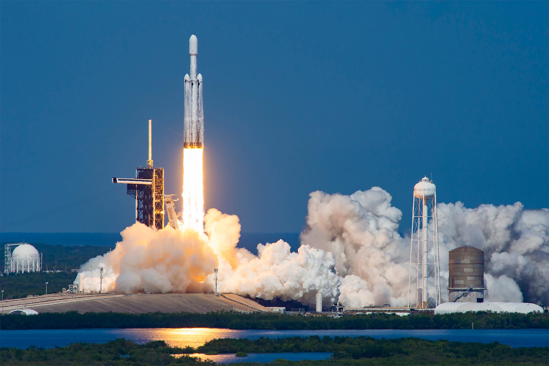 موشک فالکون هوی اسپیس ایکس اروپا کلیپر، کاوشگر پرچمدار ناسا را پرتاب کرد