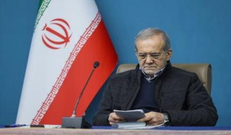 خوش و بش مسعود پزشکیان با سرلشکر باقری