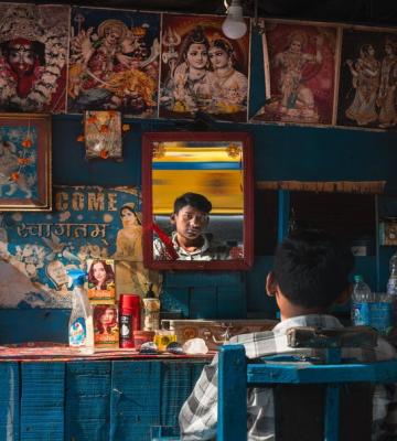 مغازه آرایشگری با نیم قرن قدمت در کلکته هند