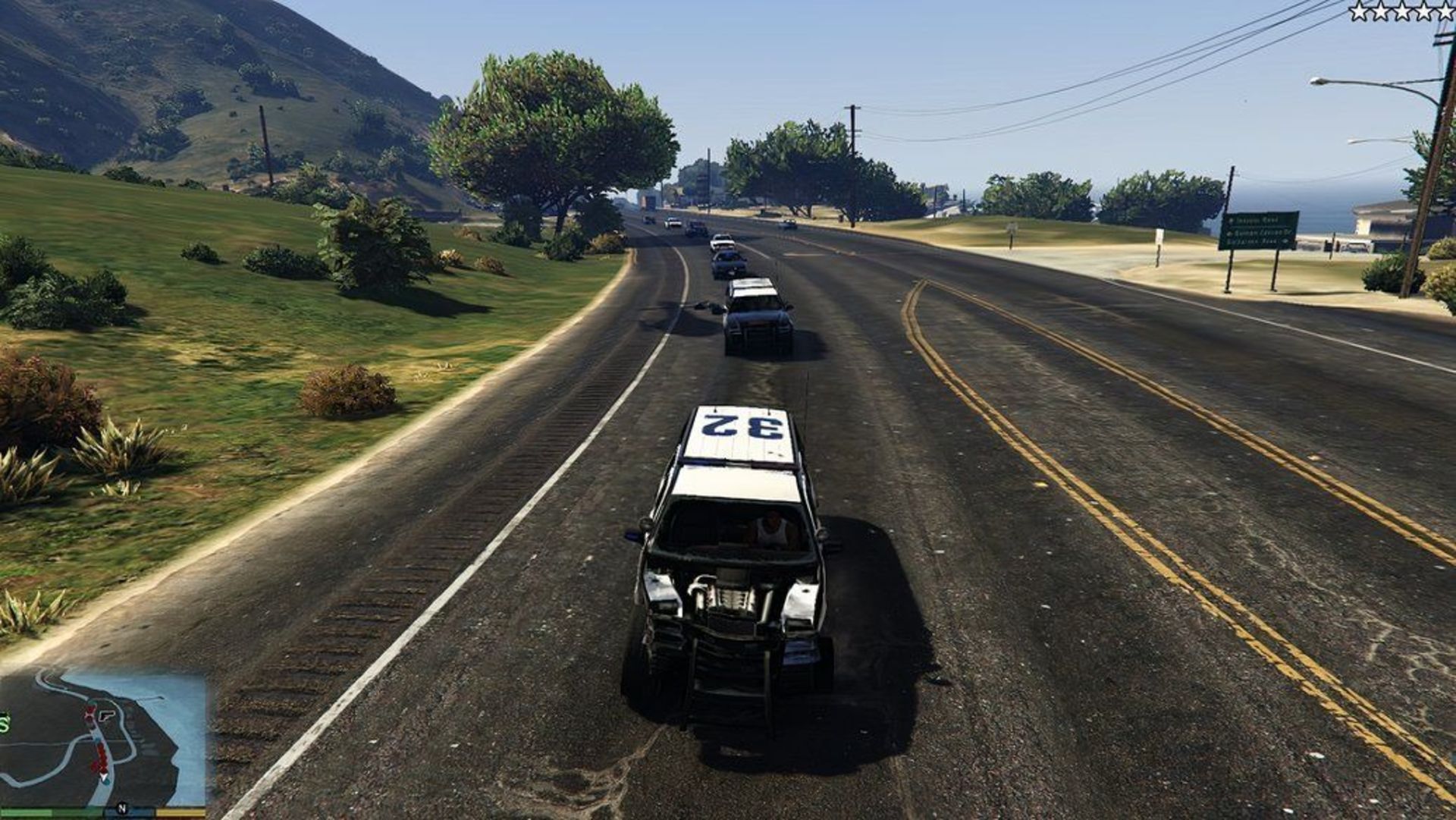 خودروهای پلیس پشت‌سرهم در بازی GTA 5