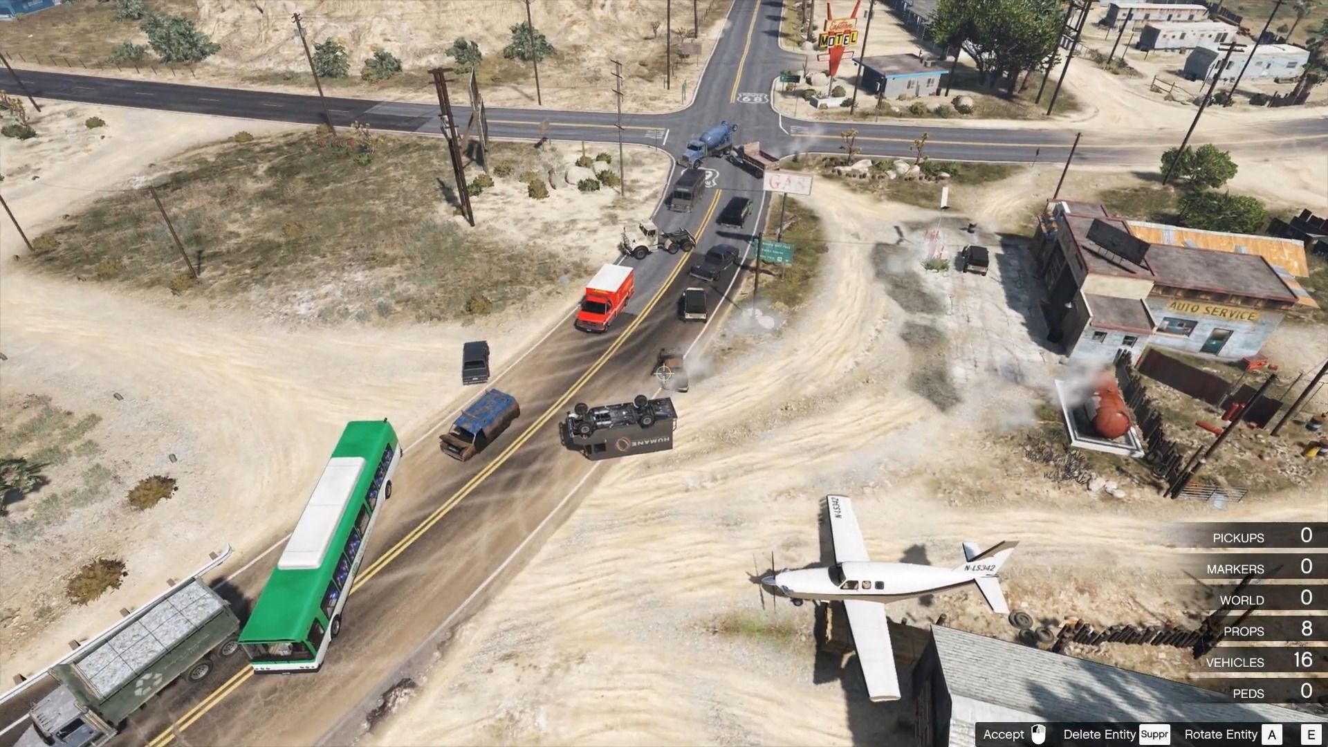 چند خودرو و هواپیما از نمای هوایی