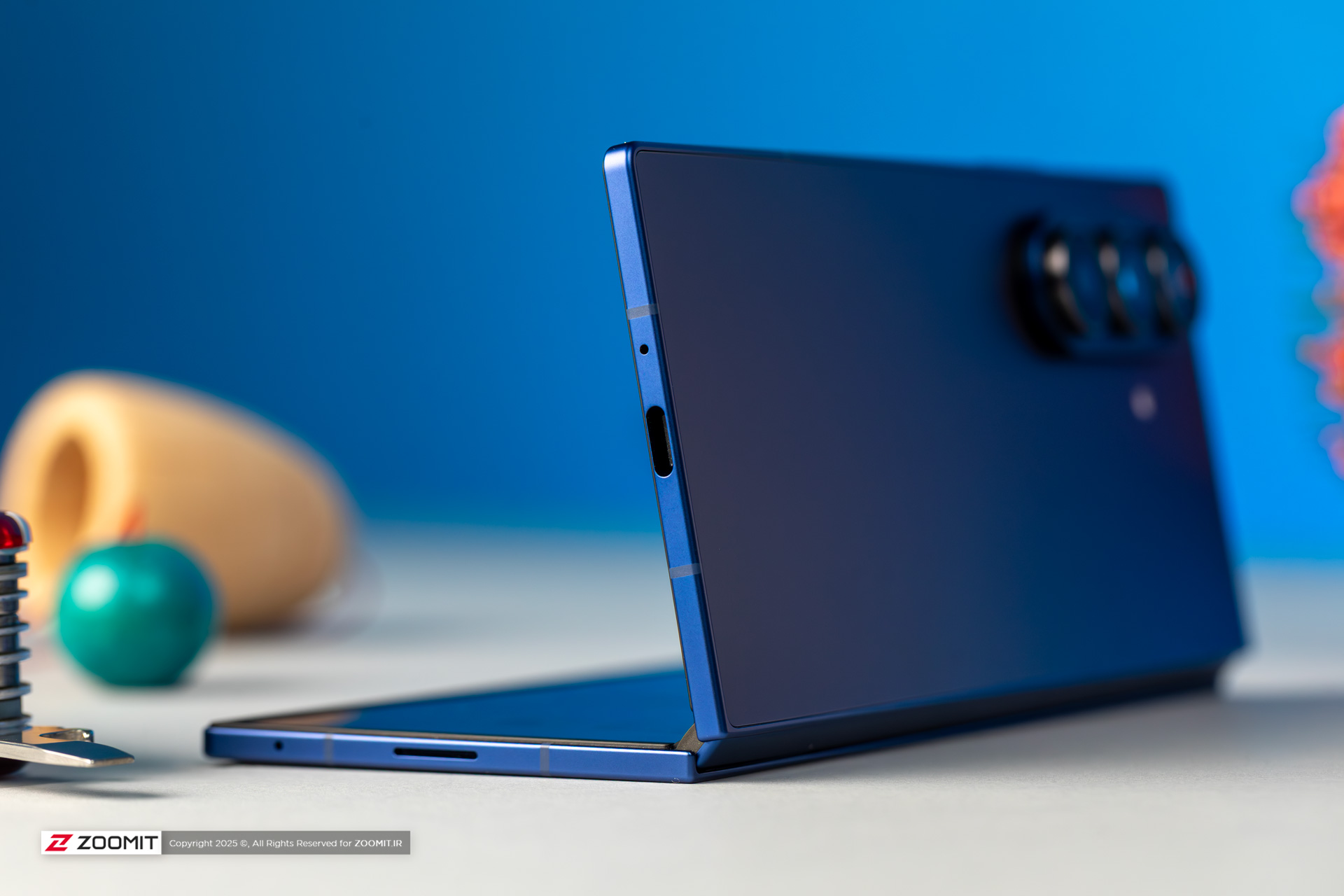 گوشی پرچمدار پرهیاهو سامسونگ حالا یک مدل سازمانی هم دارد